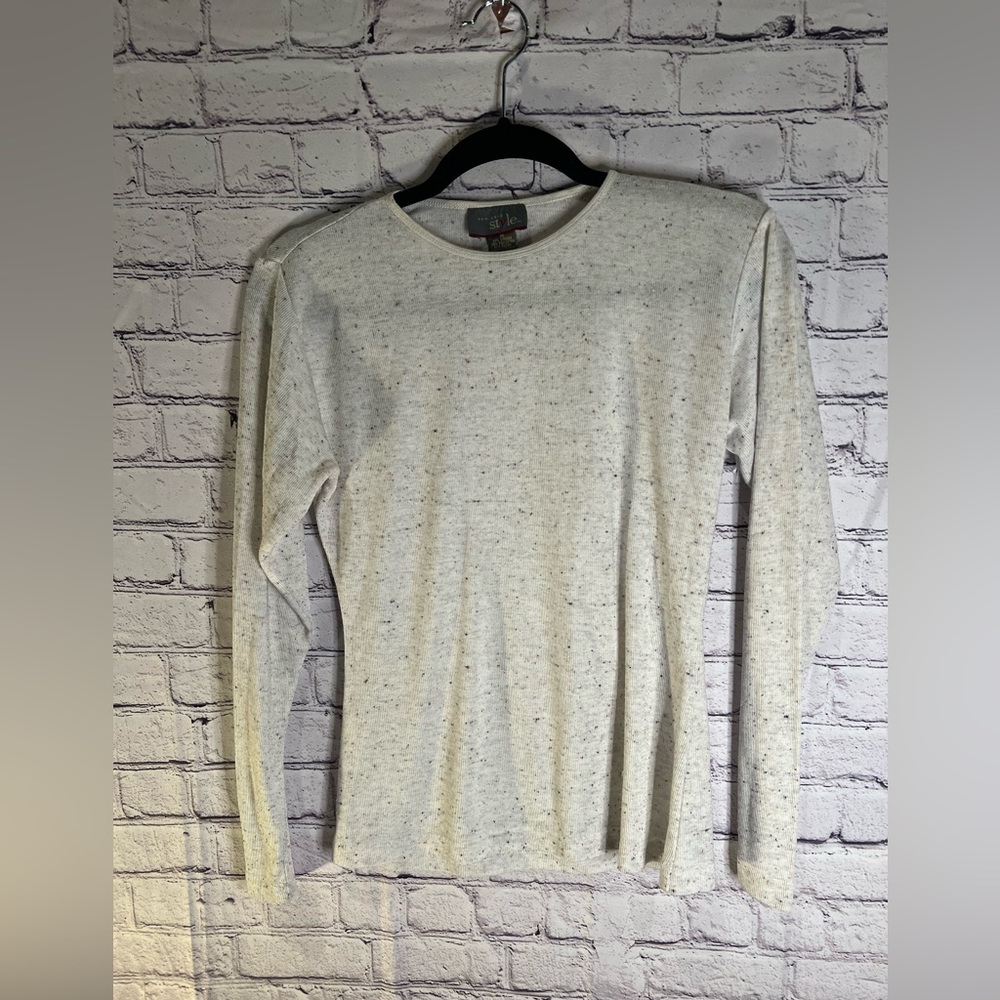 New York Style Long Sleeve Tee in Cream and tan specks.